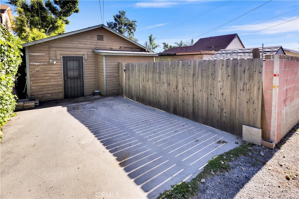 815 E Magnolia, Burbank, California 91501 home-pic-19