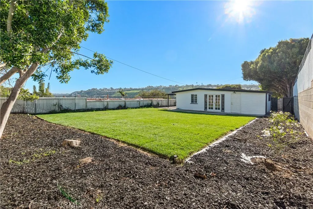 5267 Doris, Torrance, California 90505 home-pic-42