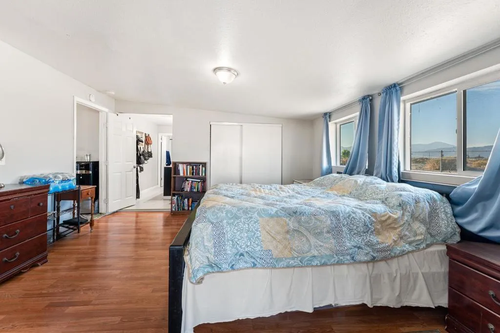 2497 Shore Isle Avenue, Thermal, California 92274 home-pic-25