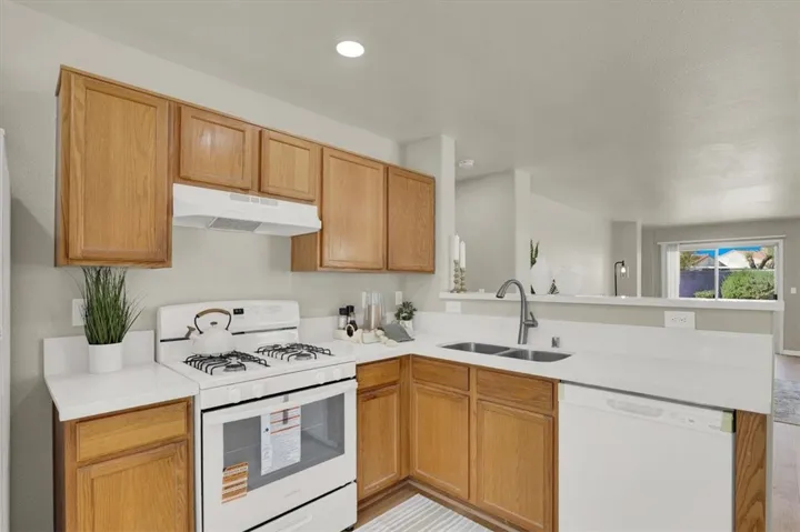 1065 Blue Sands Court, Henderson, California 89011