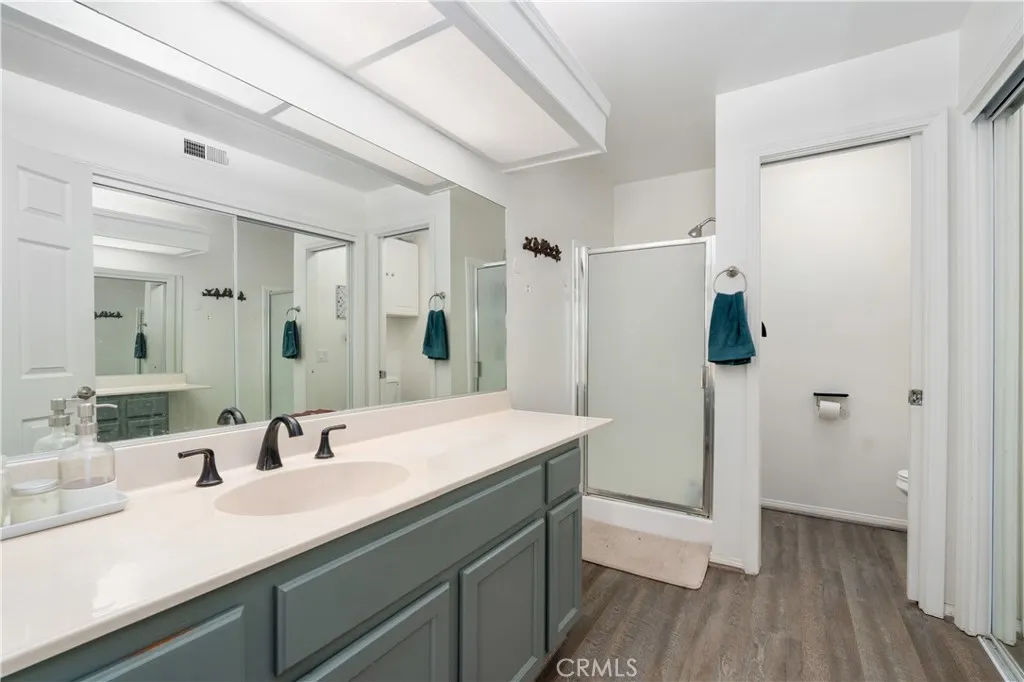 49 Town And Country Road, Pomona, California 91766 home-pic-15
