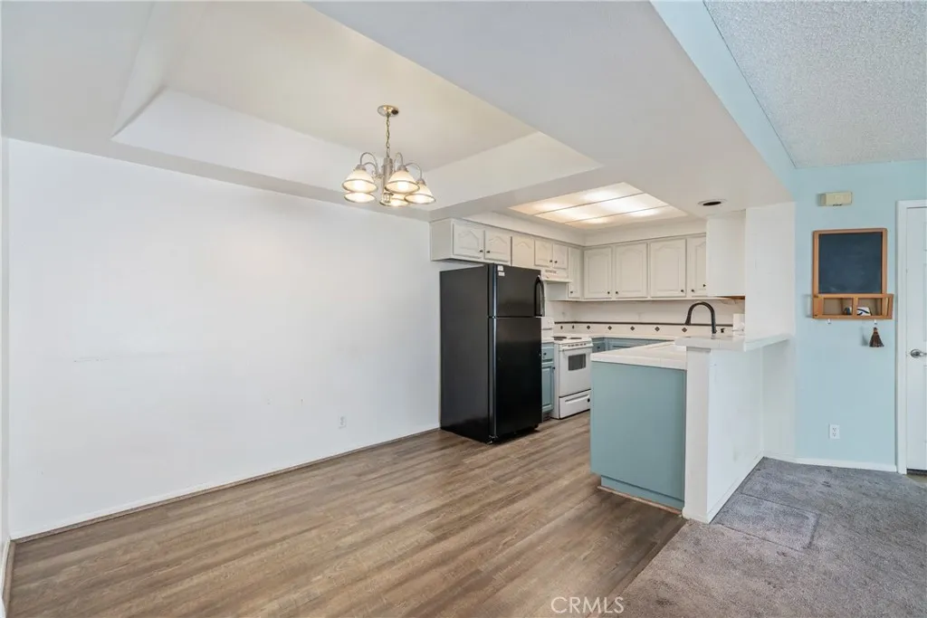 49 Town And Country Road, Pomona, California 91766 home-pic-41