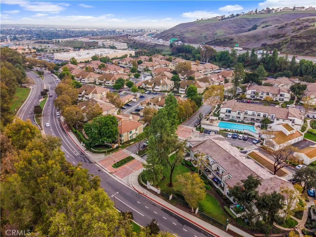 49 Town And Country Road, Pomona, California 91766 home-pic-35