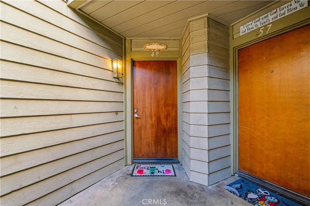 49 Town And Country Road, Pomona, California 91766 home-pic-25