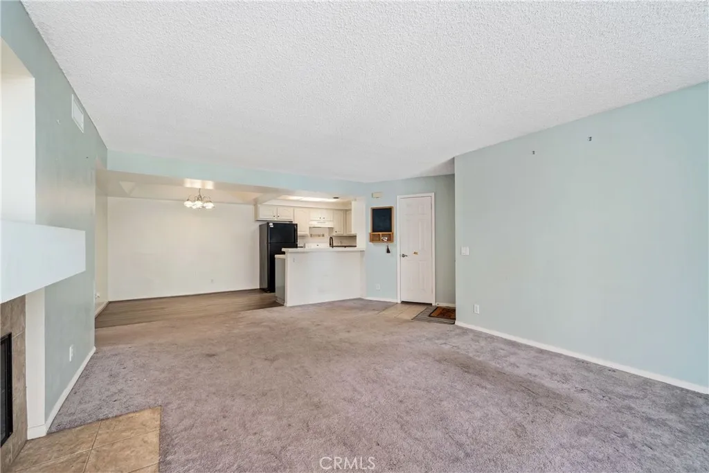 49 Town And Country Road, Pomona, California 91766 home-pic-40