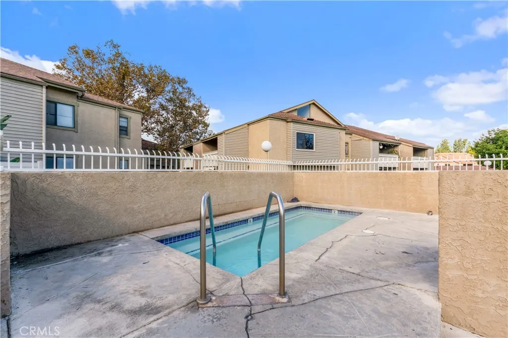 49 Town And Country Road, Pomona, California 91766 home-pic-29