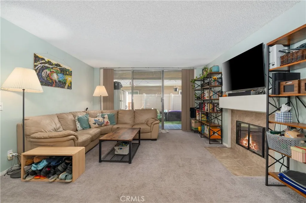 49 Town And Country Road, Pomona, California 91766 home-pic-4