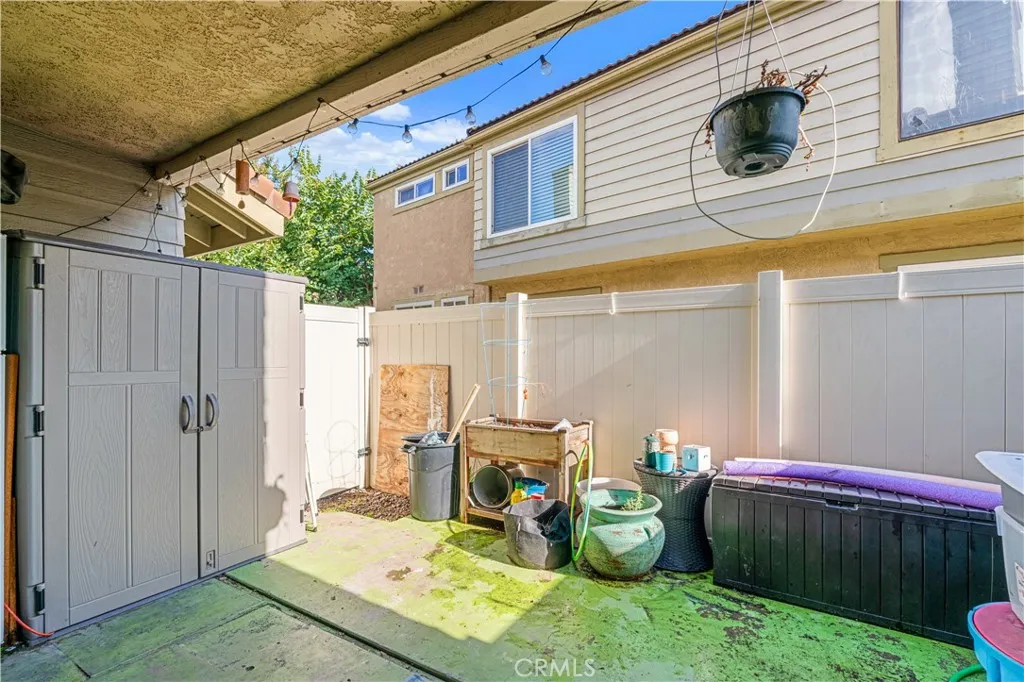 49 Town And Country Road, Pomona, California 91766 home-pic-23