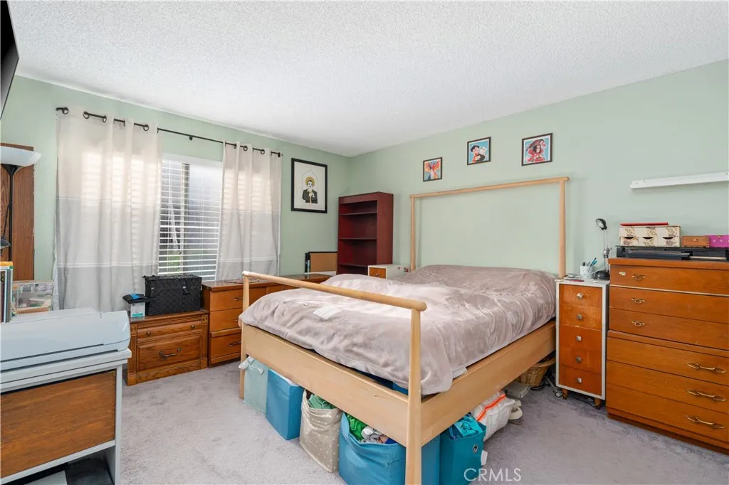 49 Town And Country Road, Pomona, California 91766 home-pic-12