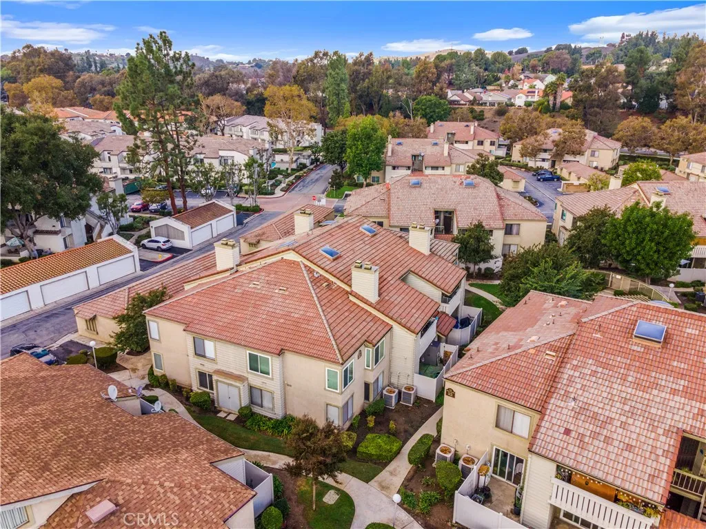 49 Town And Country Road, Pomona, California 91766 home-pic-32