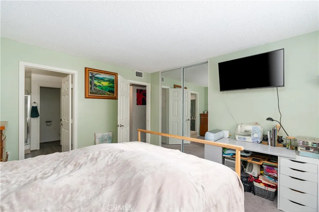 49 Town And Country Road, Pomona, California 91766 home-pic-14