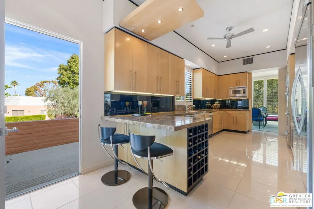 46920 Amir Drive, Palm Desert, California 92260 home-pic-30