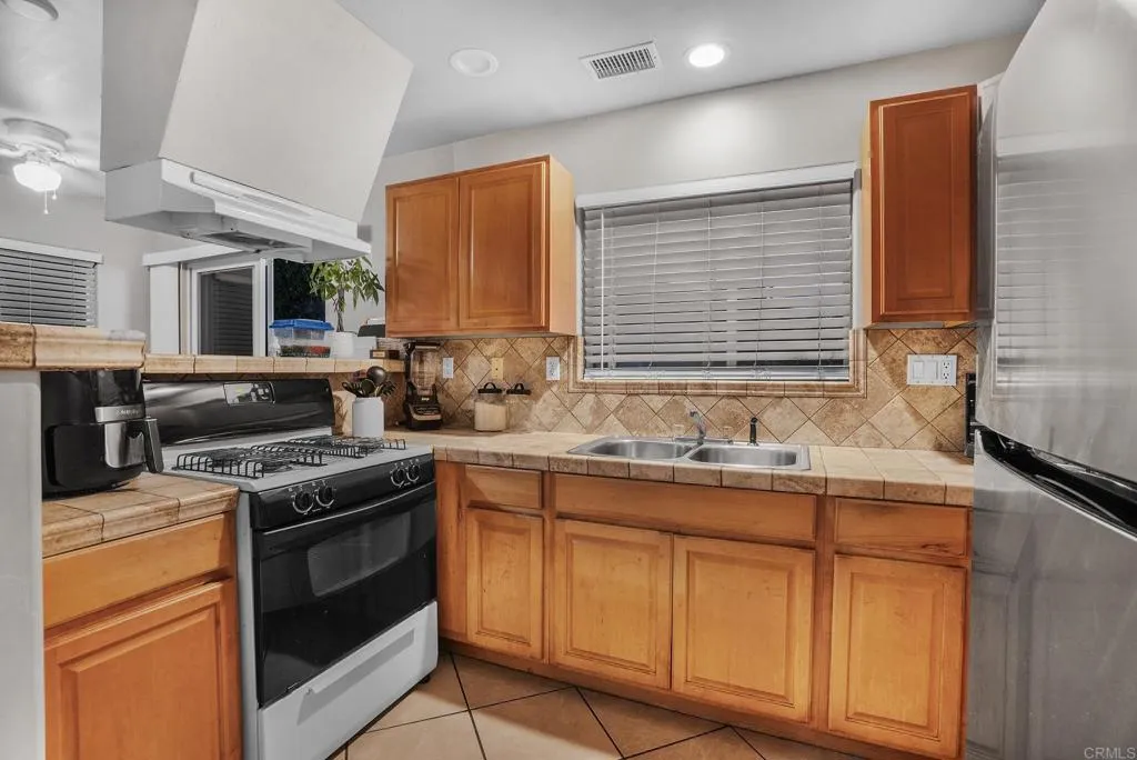 1116 Second Avenue, Chula Vista, California 91911 home-pic-32