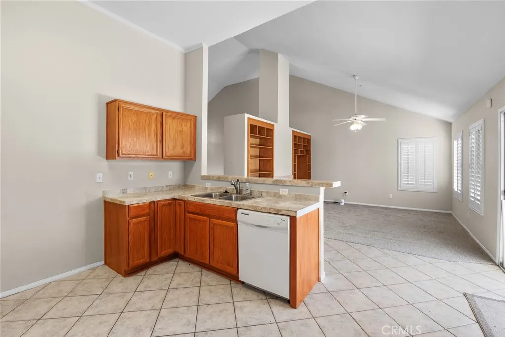 924 Riverview, Redlands, California 92374 home-pic-34