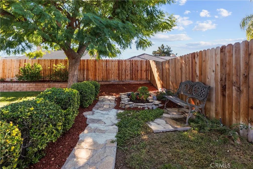 924 Riverview, Redlands, California 92374 home-pic-42