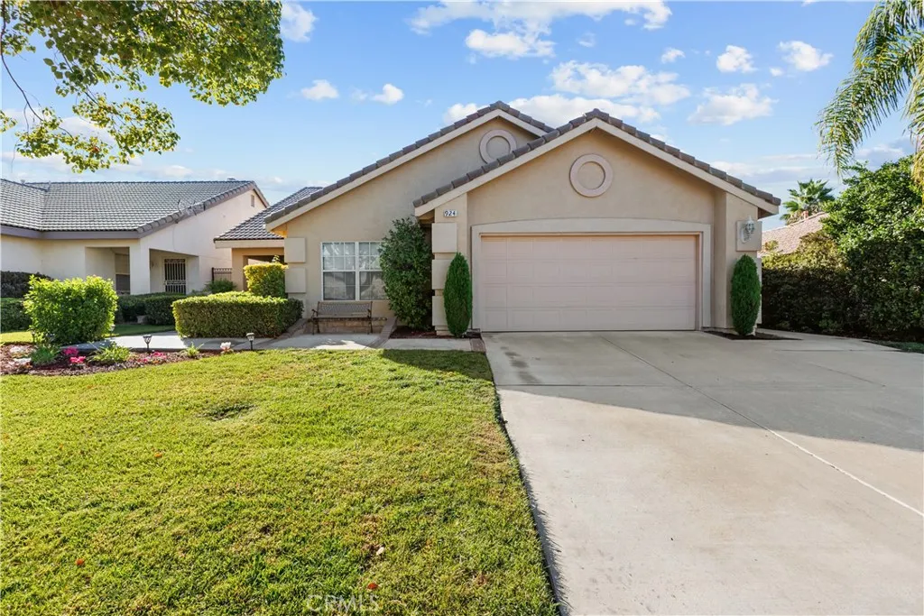 924 Riverview, Redlands, California 92374 home-pic-3