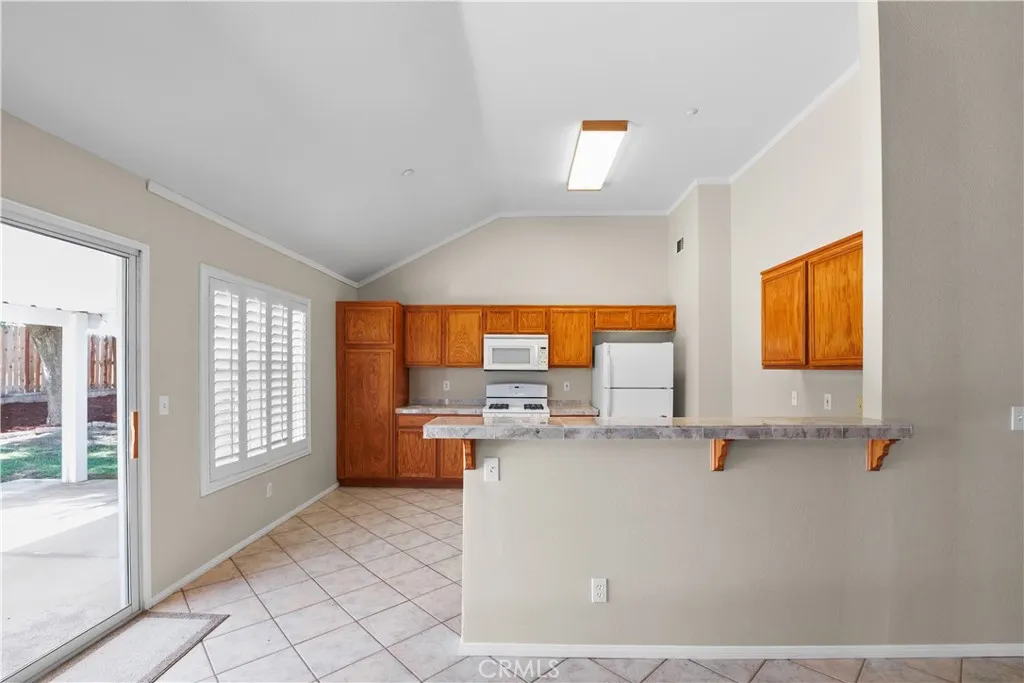 924 Riverview, Redlands, California 92374 home-pic-35