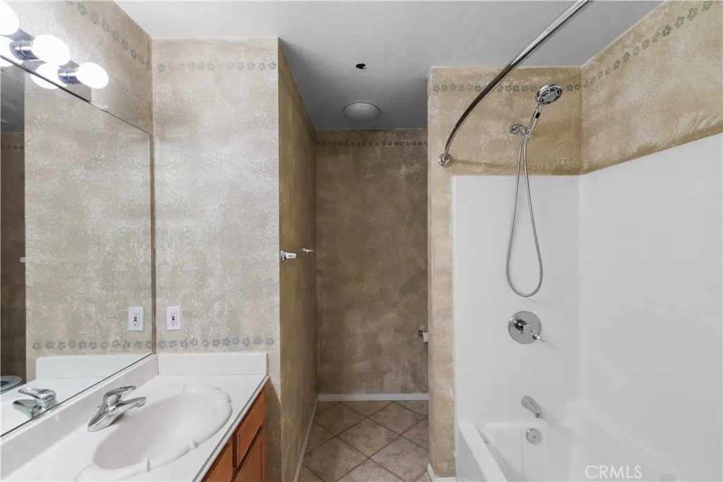 924 Riverview, Redlands, California 92374 home-pic-21