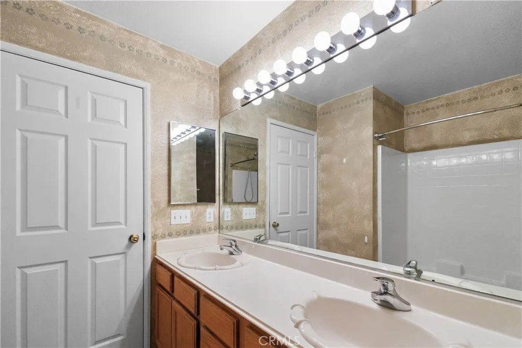 924 Riverview, Redlands, California 92374 home-pic-22