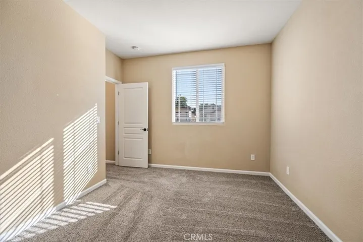 1735 Bilbao, Santa Maria, California 93454