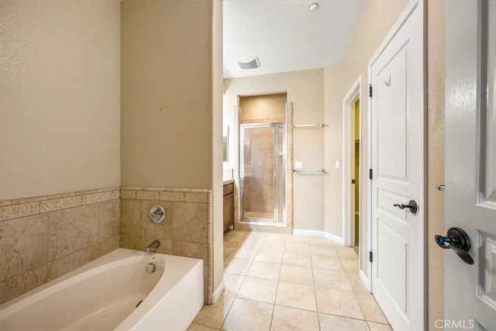 1735 Bilbao, Santa Maria, California 93454