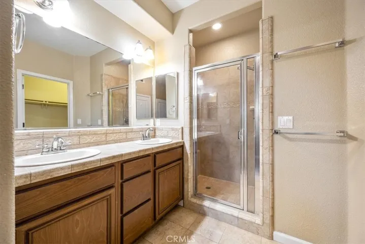 1735 Bilbao, Santa Maria, California 93454