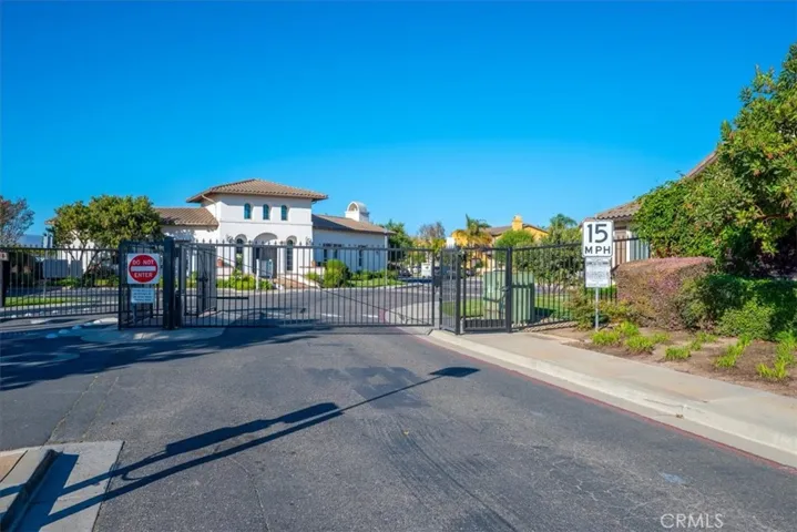 1735 Bilbao, Santa Maria, California 93454