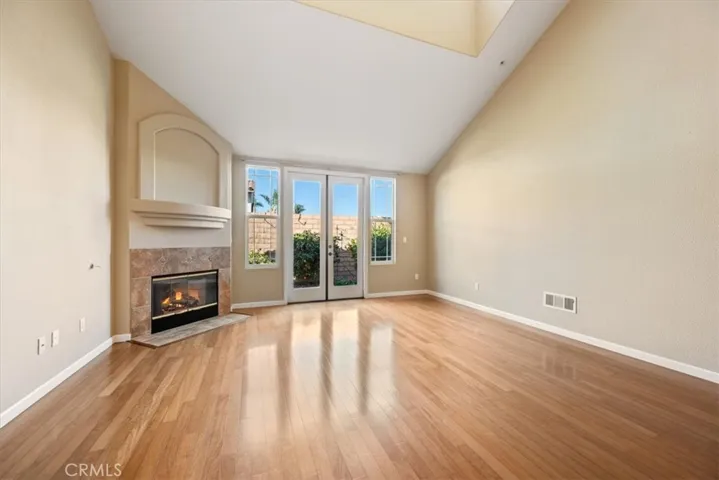 1735 Bilbao, Santa Maria, California 93454
