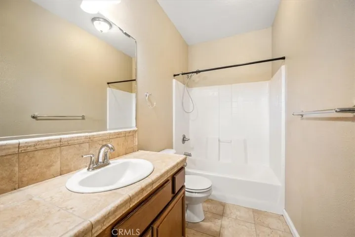 1735 Bilbao, Santa Maria, California 93454