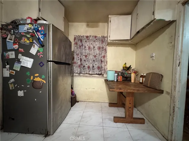 15454 Archwood Street, Van Nuys, California 91406