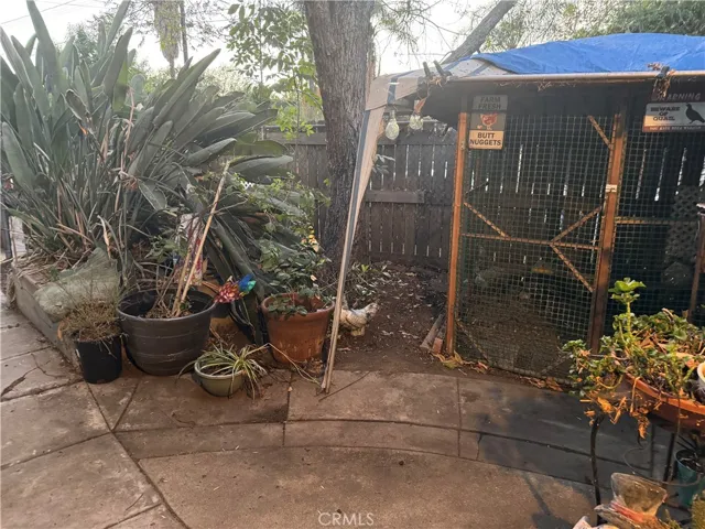 15454 Archwood Street, Van Nuys, California 91406