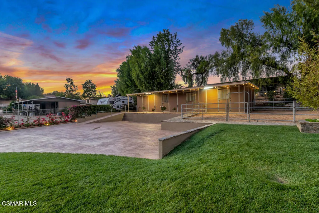 110 Starstone Court, Simi Valley, California 93065 home-pic-68