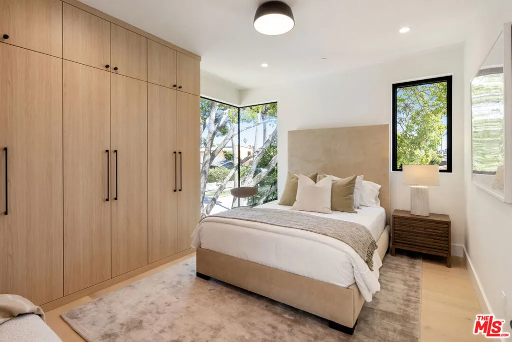 2115 Walnut Avenue, Venice, California 90291 home-pic-26