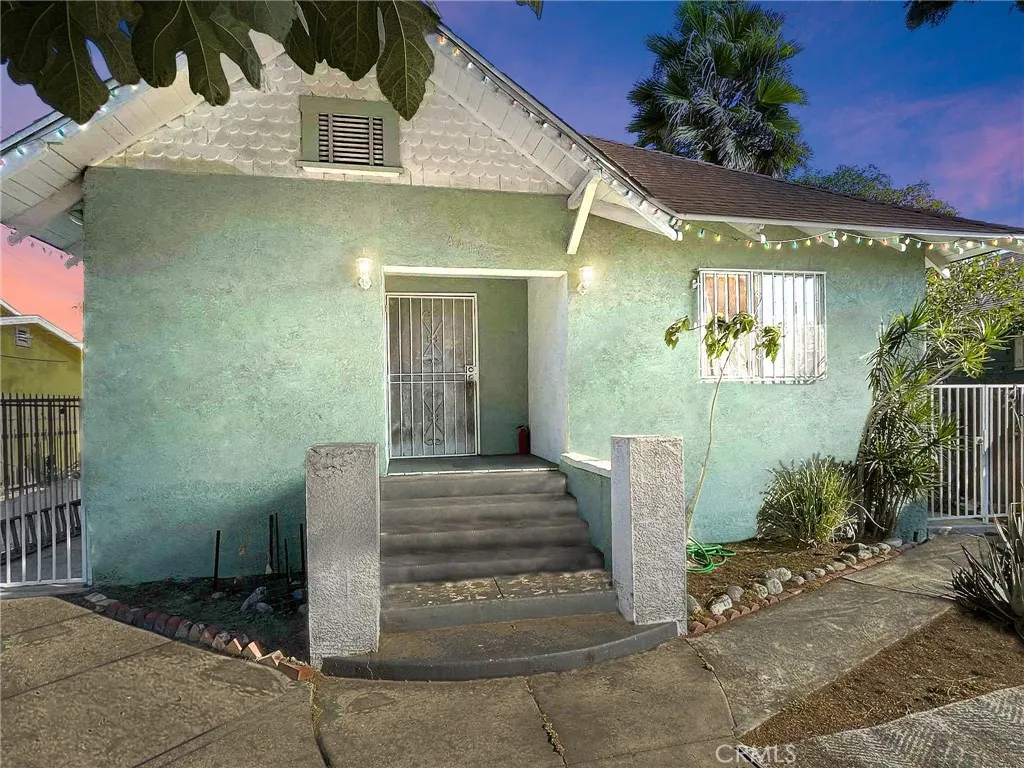 4416 Crocker, Los Angeles, California 90011 home-pic-0