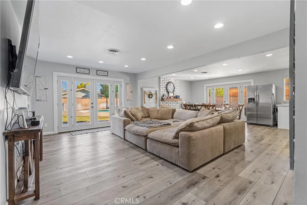 44170 Halcom, Lancaster, California 93536 home-pic-5