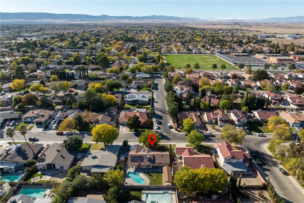 44170 Halcom, Lancaster, California 93536 home-pic-22
