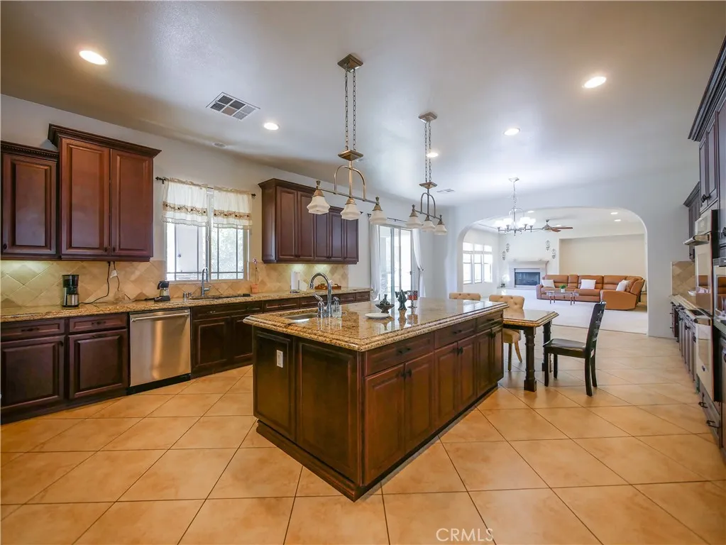 22407 Leisure, Corona, California 92883 home-pic-5