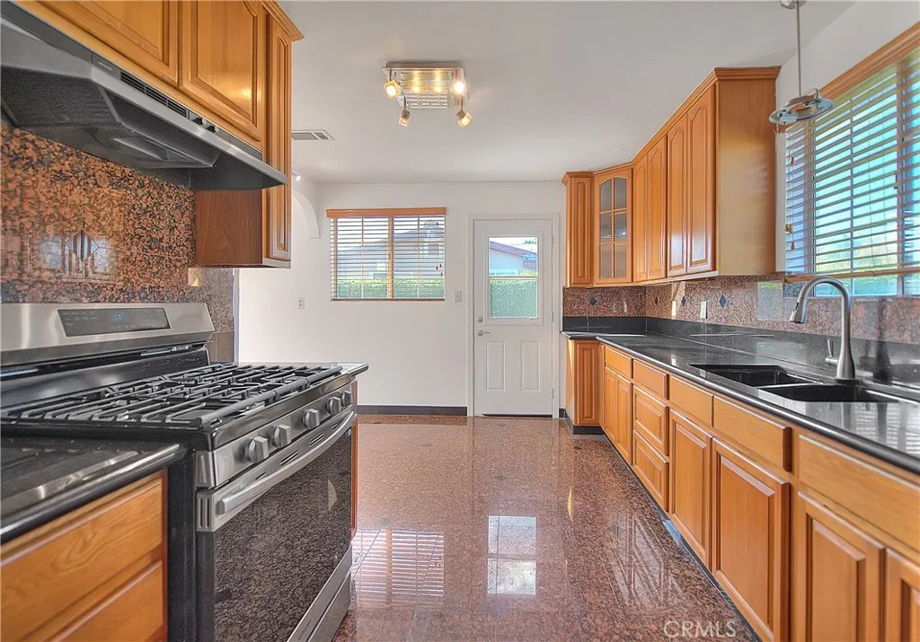 1510 Ardilla, La Puente, California 91746 home-pic-3