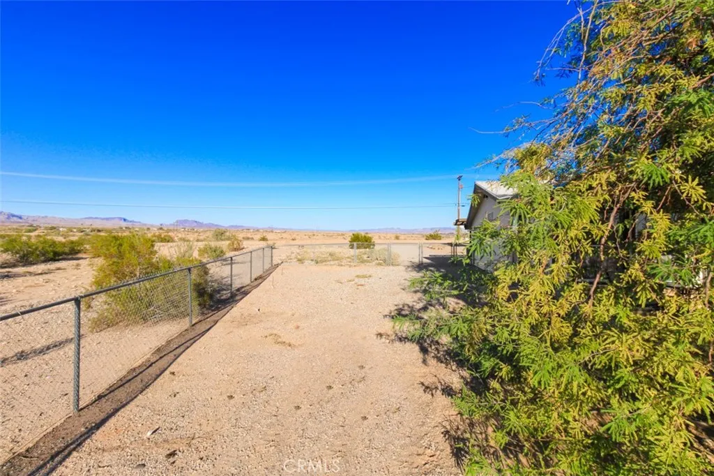 150752 Capistrano, Big River, California 92242 home-pic-34