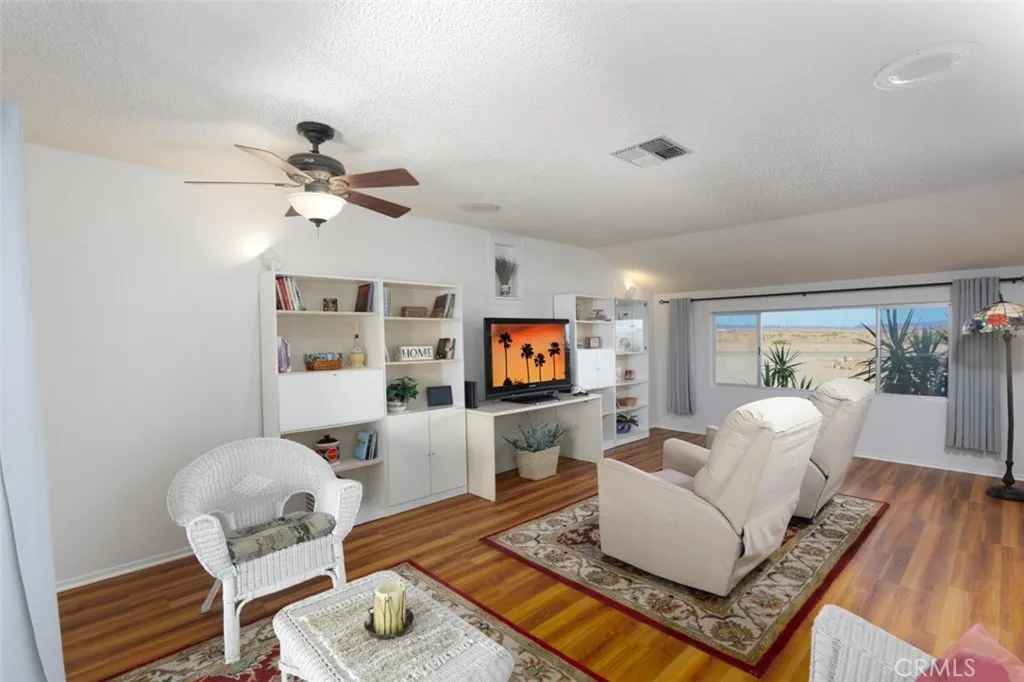 150752 Capistrano, Big River, California 92242 home-pic-9