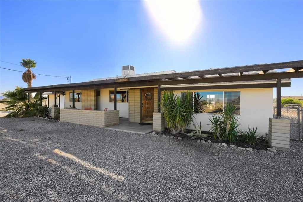 150752 Capistrano, Big River, California 92242 home-pic-2