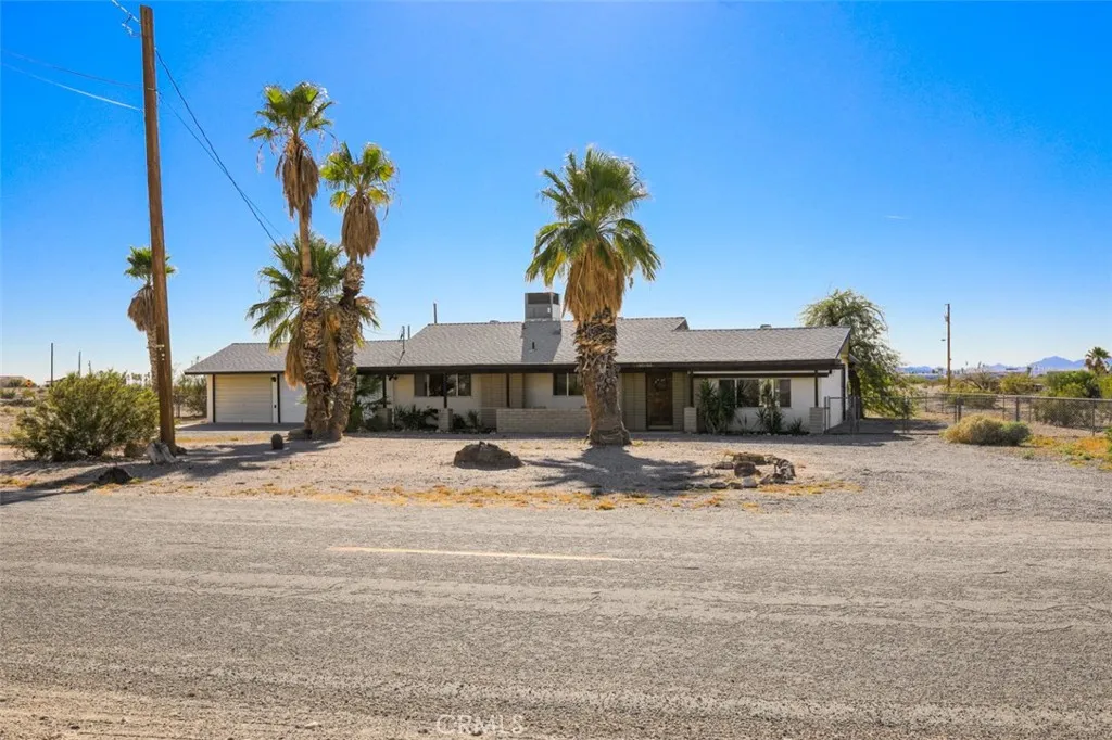 150752 Capistrano, Big River, California 92242 home-pic-0