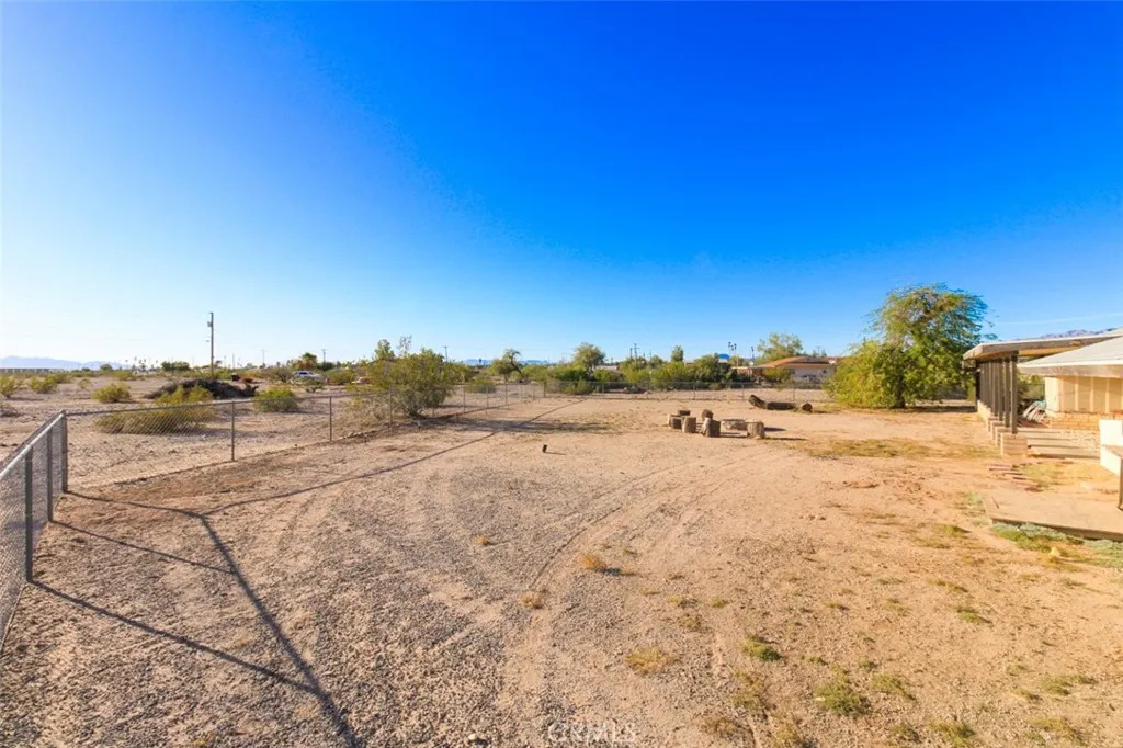 150752 Capistrano, Big River, California 92242 home-pic-28
