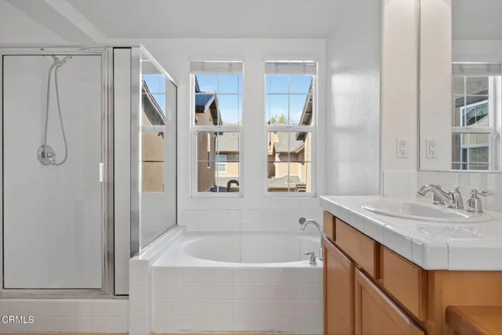 27-web-or-mls-UpmarketMedia-337 Fea-97