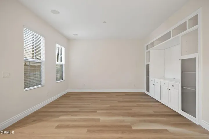 10-web-or-mls-UpmarketMedia-337 Fea-37