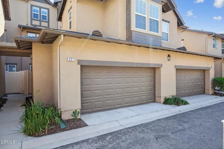 46-web-or-mls-UpmarketMedia-337 Fea-171