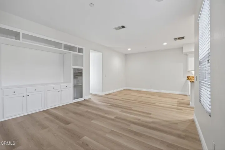 12-web-or-mls-UpmarketMedia-337 Fea-43