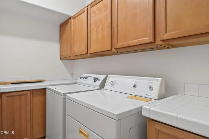 41-web-or-mls-UpmarketMedia-337 Fea-125