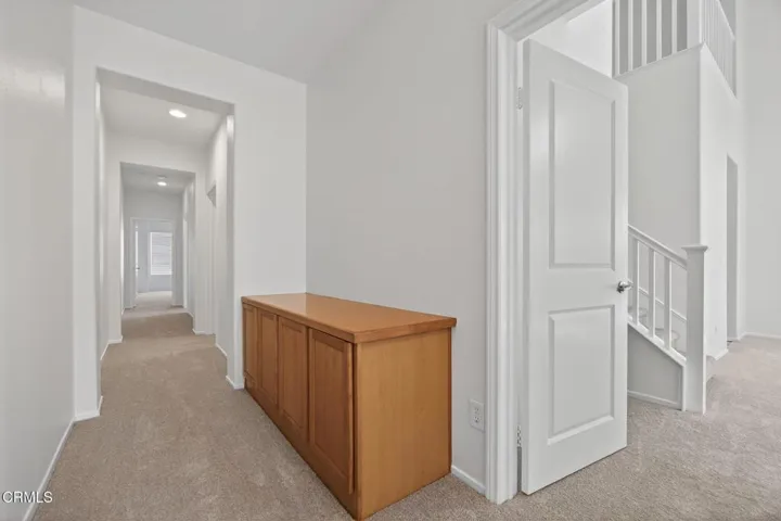 21-web-or-mls-UpmarketMedia-337 Fea-70