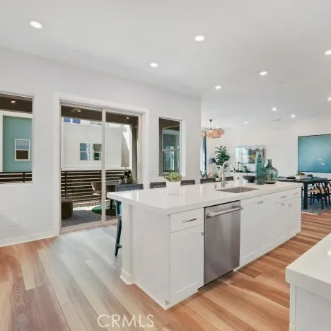 1005 Walnut Terrace, Montebello, California 90640 home-pic-4